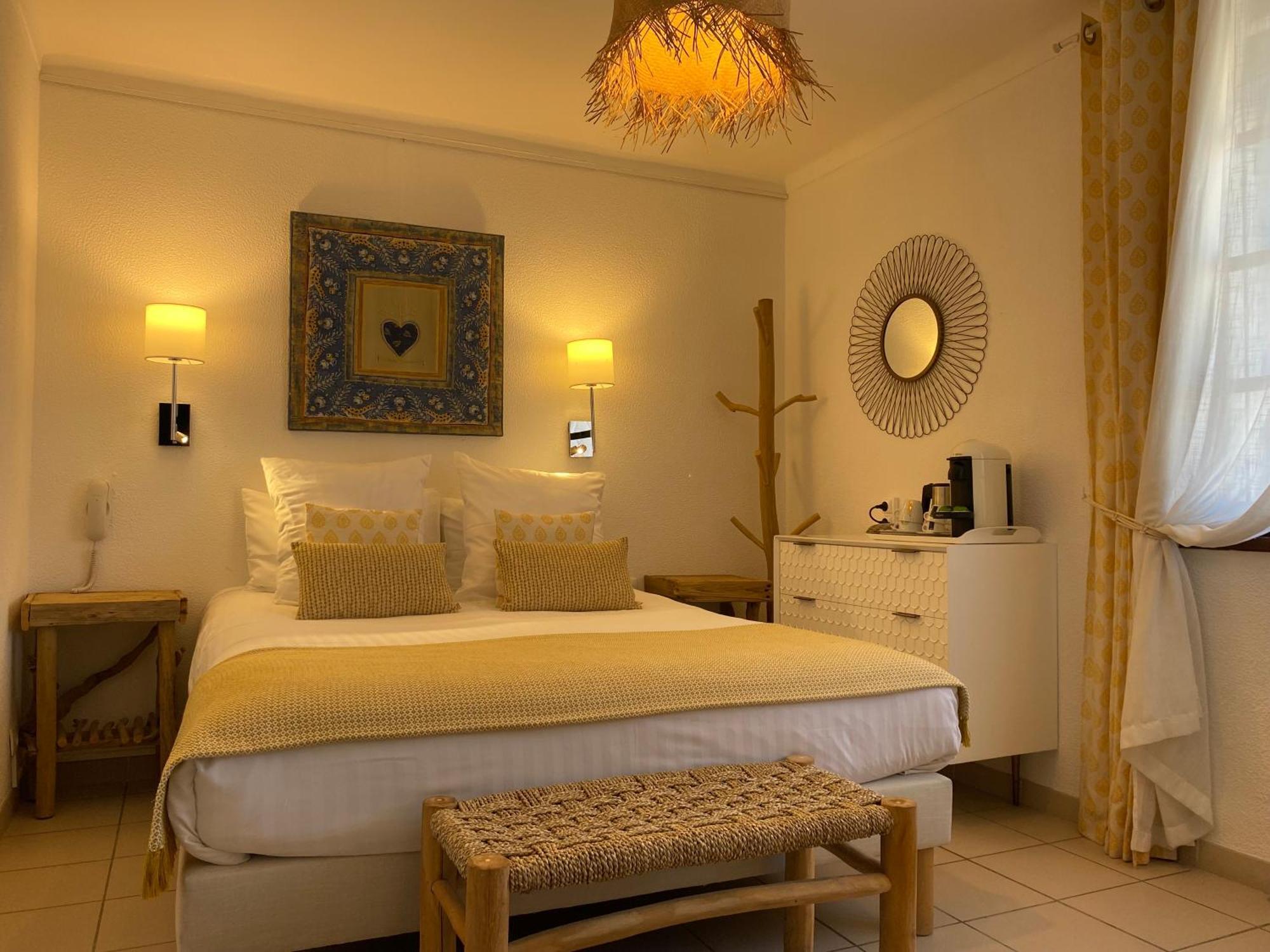 Hotel Le Neptune En Camargue Saintes-Maries-de-la-Mer Eksteriør billede